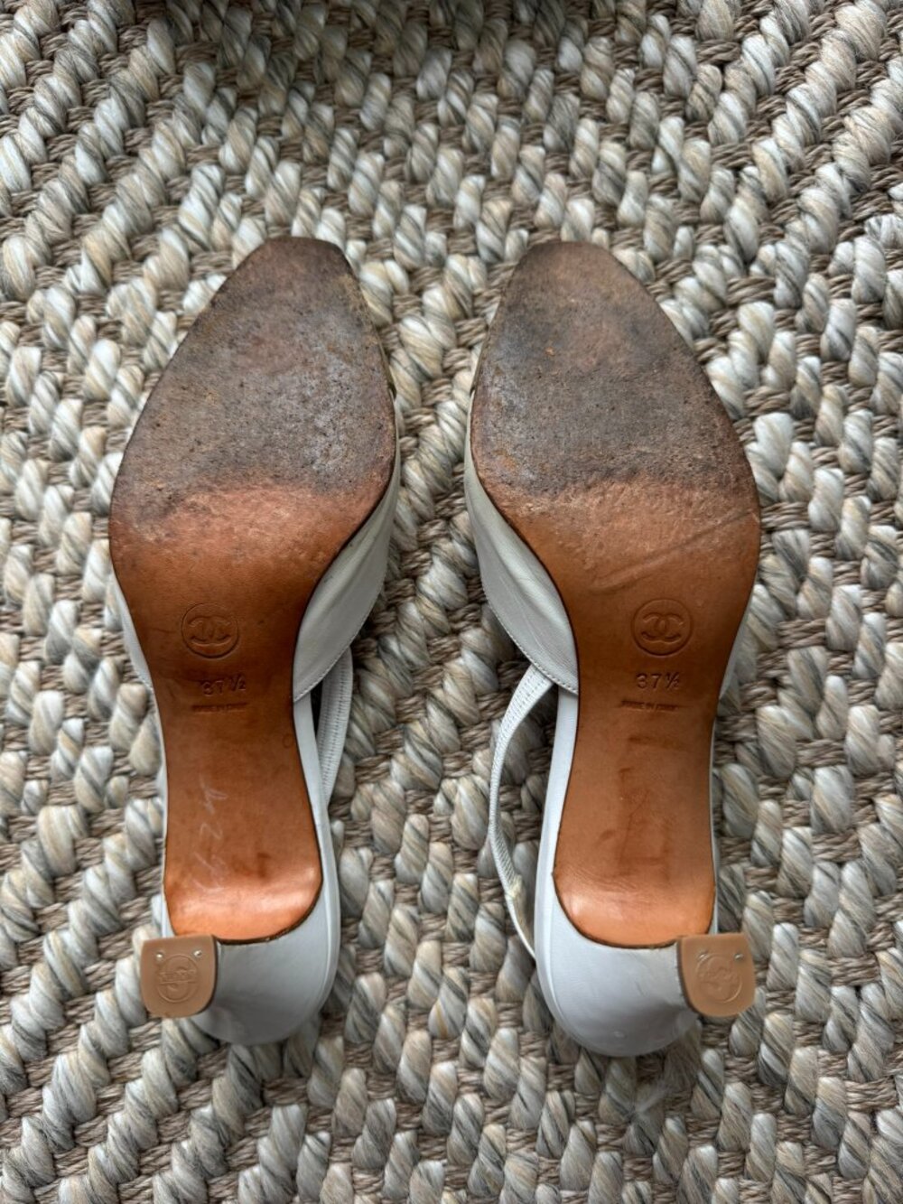 Chanel Vintage Cap-Toe White & Gold Slingback Heels - Picture 6 of 16